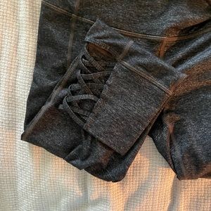 ATHLETA CROPPED LEGGINGS